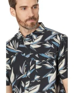 Salty Crew Floral Flyer Short Sleeve Tech Woven | Shirts & Tops -Closet Daily Shop 81fl6iqtBWL. AC SR736920
